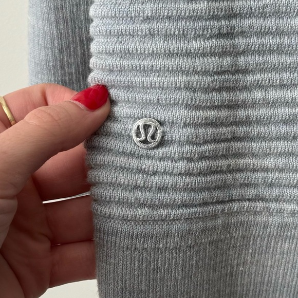 Lululemon Sit In Lotus Wrap II - Picture 3 of 10